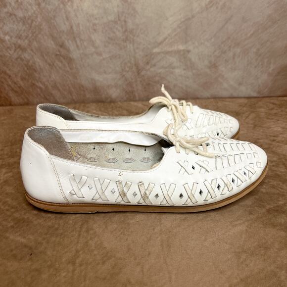Vintage 80s Coasters White Leather Lace Up Flats Accent Stitching Women's 8.5 - Picture 9 of 9